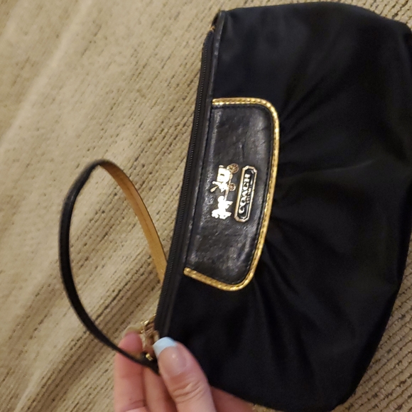 Coach clutch purse - Picture 3 of 6